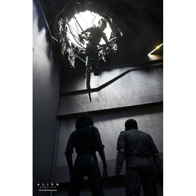 Alien Romulus: Suspended Lab Xenomorph XX121 Deluxe Action