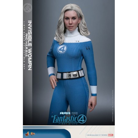 Hot Toys: The Fantastic Four First Steps - Invisible Woman & Hot Toys: The Fantastic Four First Steps - Invisible Woman &