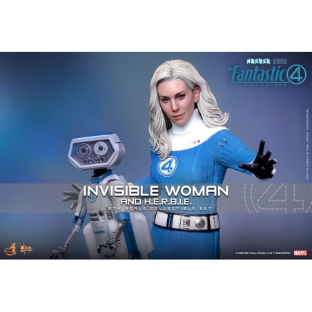 Hot Toys: The Fantastic Four First Steps - Invisible Woman & Hot Toys: The Fantastic Four First Steps - Invisible Woman &