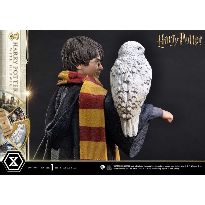 Harry Potter: Harry Potter with Hedwig Prime Collectibles