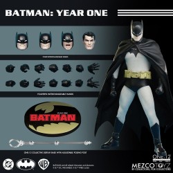 DC Comics: Batman Year One One:12 Action Figure 17 cm