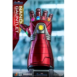 Hot Toys Marvel Endgame Nano Gauntlet Life-Size Replica by Hot Toys 52cm