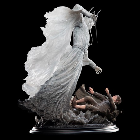 Weta Statue: The Witch-King & Frodo At Weathertop