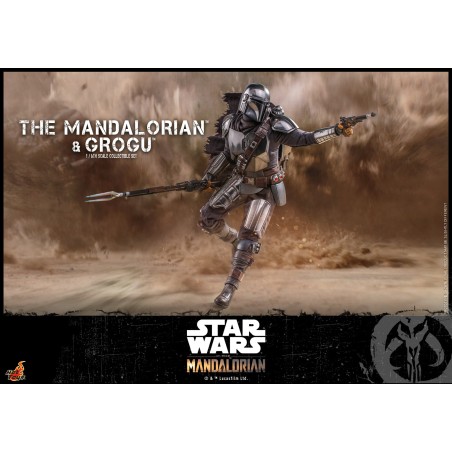 Hot Toys The Mandalorian- 1:6 The Mandalorian & Grogu Set Hot Toys The Mandalorian- 1:6 The Mandalorian & Grogu Set