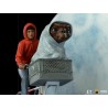 E.T. the Extra-Terrestrial: E.T. and Elliot 1:10 Scale Statue E.T. the Extra-Terrestrial: E.T. and Elliot 1:10 Scale Statue