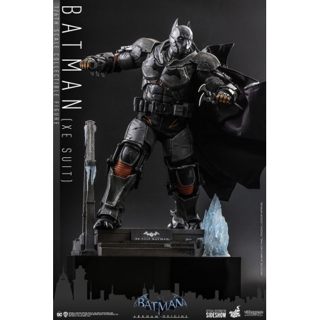 Hot Toys DC Comics: Batman Arkham Origins - Batman XE Suit 1:6 Hot Toys DC Comics: Batman Arkham Origins - Batman XE Suit 1:6
