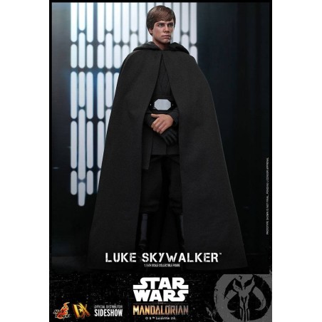 Hot Toys The Mandalorian - Luke Skywalker 1:6 Scale Figure 30cm Hot Toys The Mandalorian - Luke Skywalker 1:6 Scale Figure 30cm