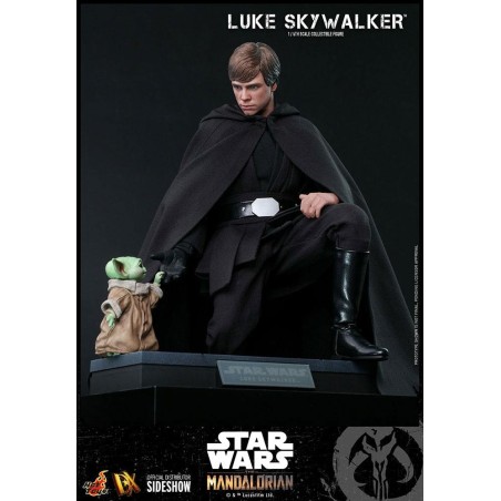Hot Toys The Mandalorian - Luke Skywalker 1:6 Scale Figure 30cm Hot Toys The Mandalorian - Luke Skywalker 1:6 Scale Figure 30cm