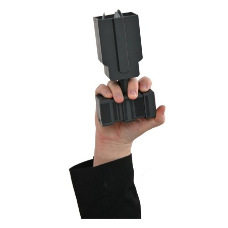 Batman The Animated Series Prop Replica 1/1 Grapnel Launcher 18 Batman The Animated Series Prop Replica 1/1 Grapnel Launcher 18