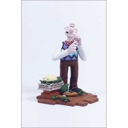 Wallace and Gromit Action Figure (Wallace in Vegetable Garden) (15 cm)
