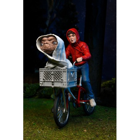 NECA Ultimate Elliott & E.T. on Bicycle (40th Anniversary)