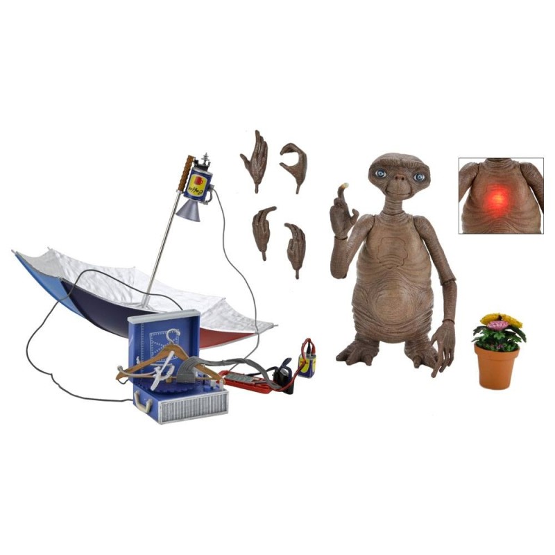 NECA Ultimate Deluxe E.T. with LED Chest (40th Anniversary)