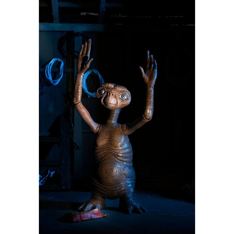 NECA Ultimate E.T. (40th Anniversary) Action Figure 18 cm