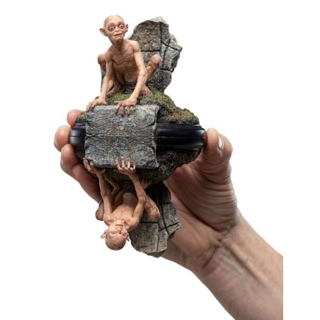 The Lord of the Rings: Gollum & Sméagol in Ithilien Mini Statue The Lord of the Rings: Gollum & Sméagol in Ithilien Mini Statue