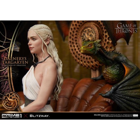Game of Thrones: Daenerys Targaryen, Mother of Dragons Statue