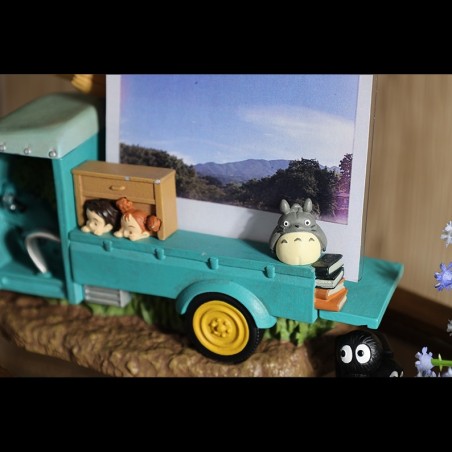 My Neighbor Totoro: Totoro Three-Wheeler Calender and Diorama
