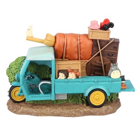 My Neighbor Totoro: Totoro Three-Wheeler Calender and Diorama My Neighbor Totoro: Totoro Three-Wheeler Calender and Diorama