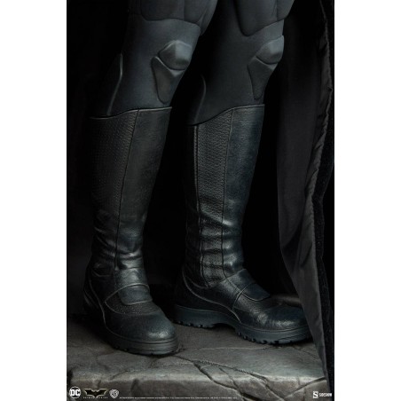 DC Comics: Batman Begins - Batman 1:4 Scale Statue 64 cm DC Comics: Batman Begins - Batman 1:4 Scale Statue 64 cm