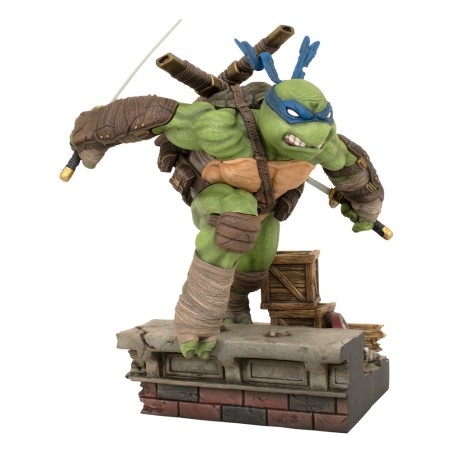 Teenage Mutant Ninja Turtles: Leonardo Gallery PVC Statue 24 cm