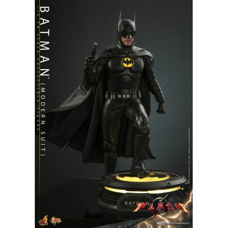 Hot Toys DC Comics: Batman Modern Suit 1:6 Scale Figure 30 cm