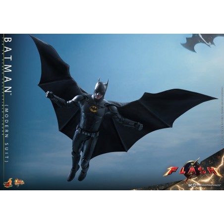 Hot Toys DC Comics: Batman Modern Suit 1:6 Scale Figure 30 cm