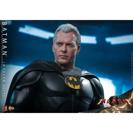 Hot Toys DC Comics: Batman Modern Suit 1:6 Scale Figure 30 cm