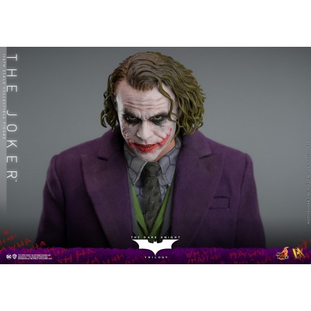 Hot Toys DC Comics: The Dark Knight - The Joker 1:6 Scale