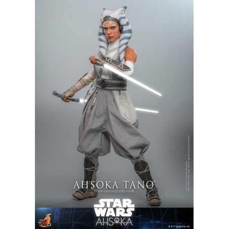 Hot Toys Star Wars: Ahsoka Tano 1/6 Action Figure 28 cm