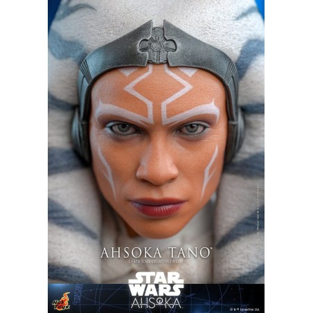 Hot Toys Star Wars: Ahsoka Tano 1/6 Action Figure 28 cm