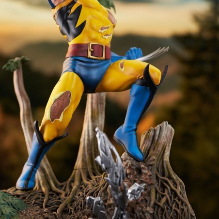 Marvel Gallery: 90's Comic Wolverine PVC Diorama 28 cm