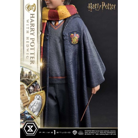 Harry Potter: Harry Potter with Hedwig 1/6 Scale Statue 28 cm Harry Potter: Harry Potter with Hedwig 1/6 Scale Statue 28 cm