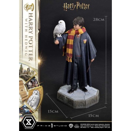 Harry Potter: Harry Potter with Hedwig 1/6 Scale Statue 28 cm Harry Potter: Harry Potter with Hedwig 1/6 Scale Statue 28 cm