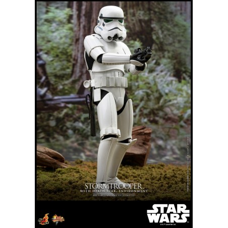 Hot Toys Star Wars: Stormtrooper with Death Star Environment